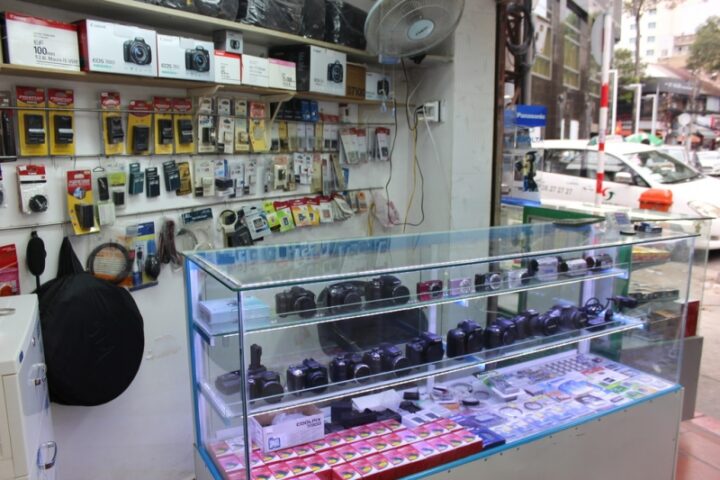 cửa hàng bán máy ảnh ở Huế