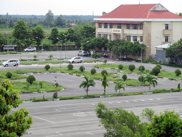 Trường CĐ Giao thông - Trung tâm đào tạo lái xe ở Huế