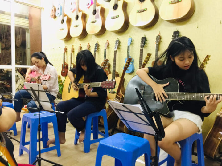 trung tâm học đàn guitar