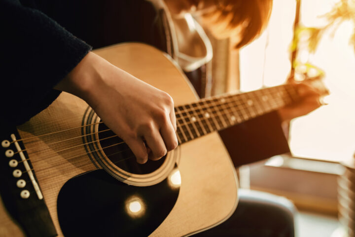 Top 4 trung tâm học đàn Guitar uy tín, chất lượng nhất ở Quảng Bình