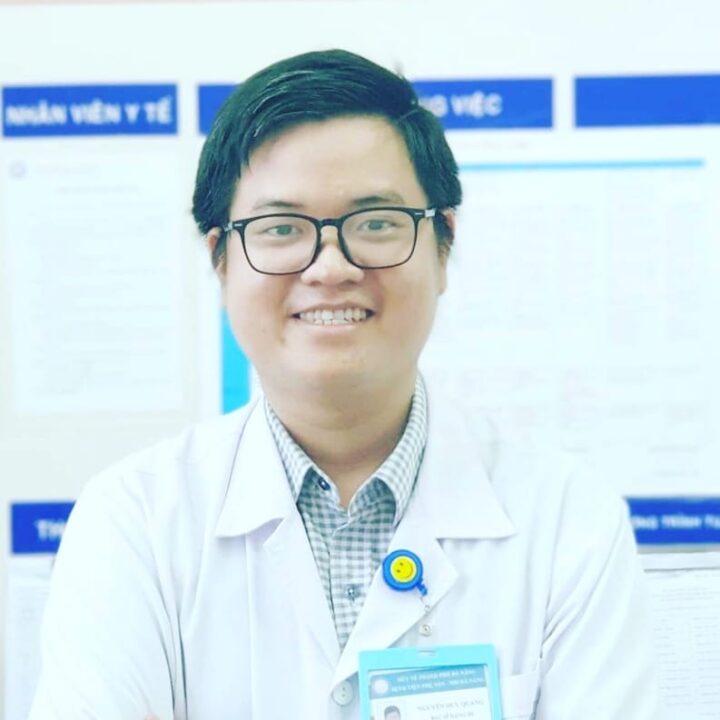 Bác sĩ khám tai mũi họng ở Đà Nẵng 
