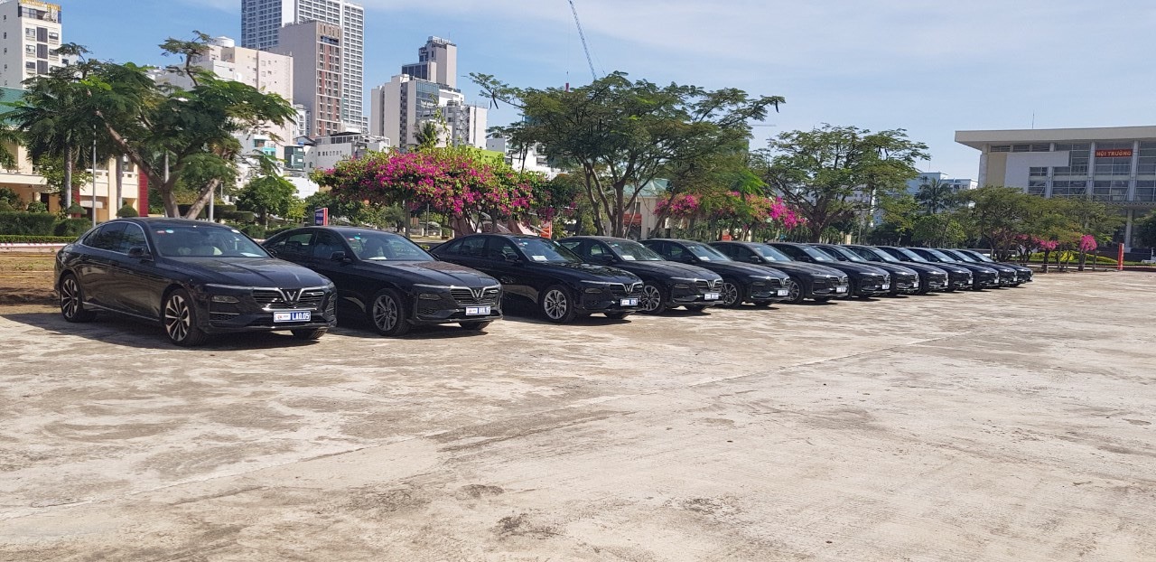 Lái xe siêu xịn với Top 7 cho thuê xe oto tự lái ở Đà Nẵng