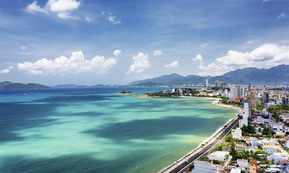 Mê mẩn Top 7 bãi biển đẹp ở Nha Trang đốn tim bao người