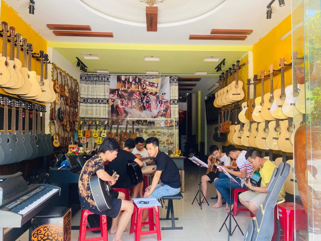 Bỏ túi ngay 7 địa điểm học đàn guitar ở Đà Nẵng chuyên nghiệp nhất