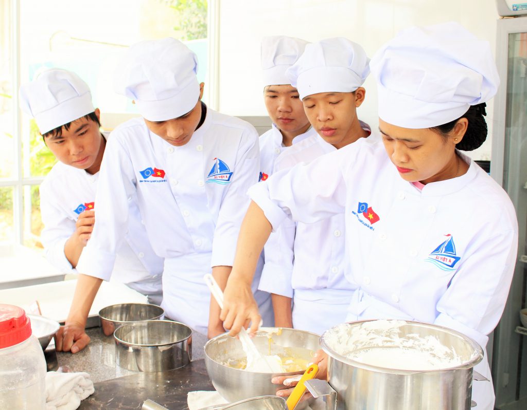 Bật mí Top 7 trung tâm học làm bánh tại Đà Nẵng chất lượng