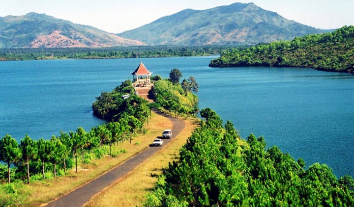 hồ lớn nhất Việt Nam