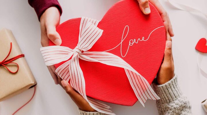 Top 9+ ý tưởng tặng quà Valentine cho nam độc đáo