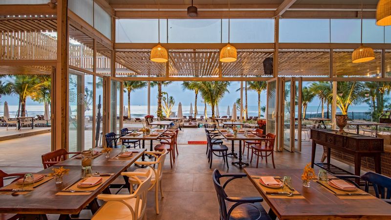 Shri Beach Club & Bar