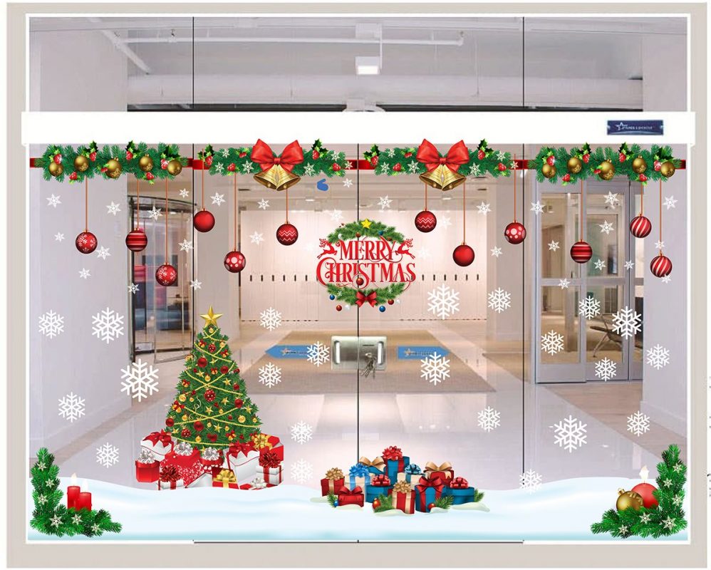 Dùng decal dán kính và dán tường để trang trí Noel cho cửa hàng 